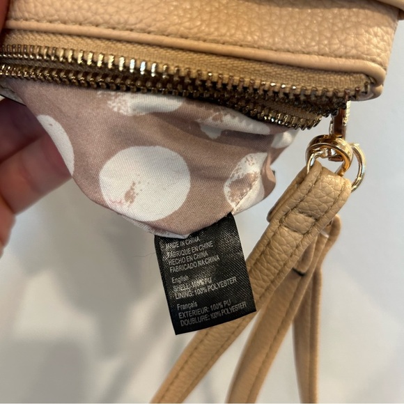 Chic Tan and Cream Crossbody Bag with Adjustable Strap - Picture 4 of 6